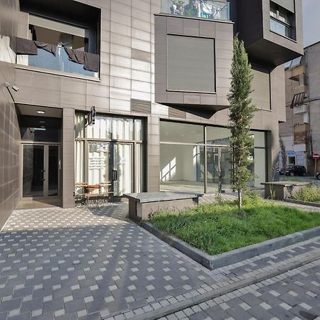 Apollo Apartment By Holistay Tirana Esterno foto