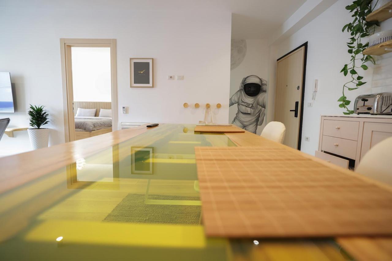 Apollo Apartment By Holistay Tirana Esterno foto